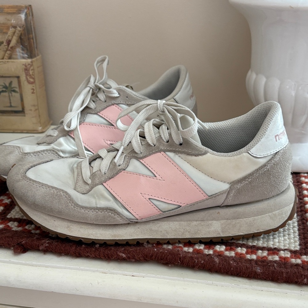 New Balance Women's Sneakers in Pink and White - Picture 2 of 5